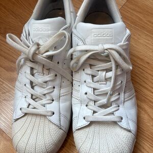 MAN all-white Adidas Superstar sneakers SIZE 11.5